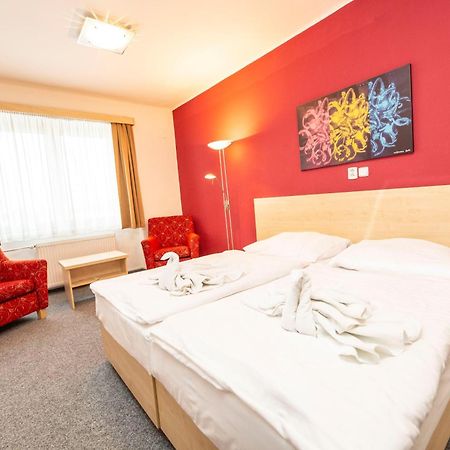 Mestsky Hotel Bobik Volary Buitenkant foto