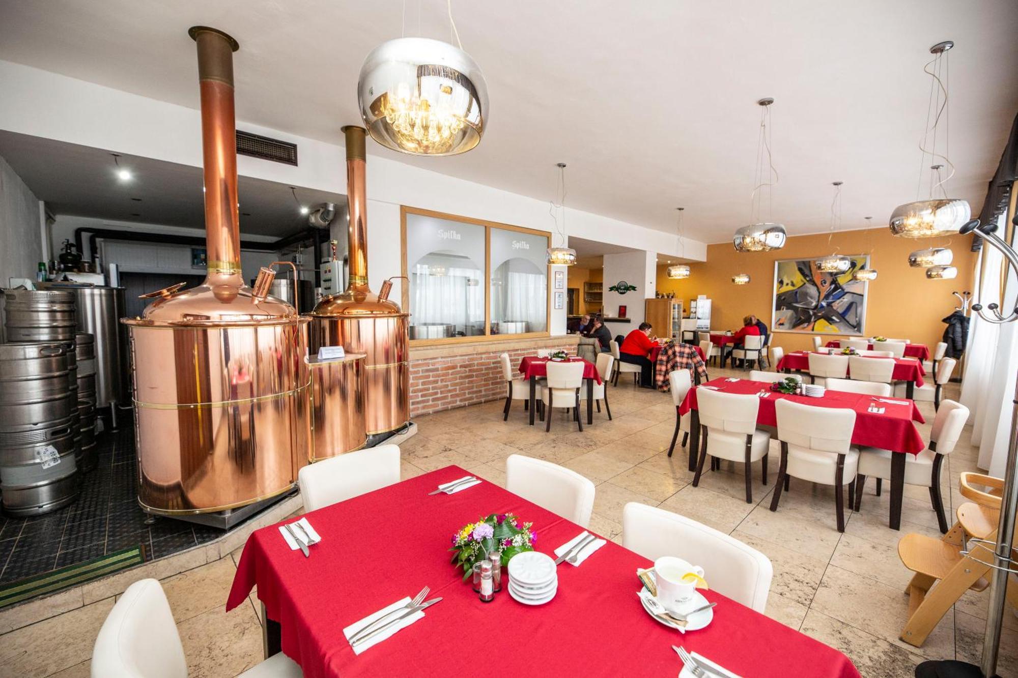 Mestsky Hotel Bobik Volary Buitenkant foto